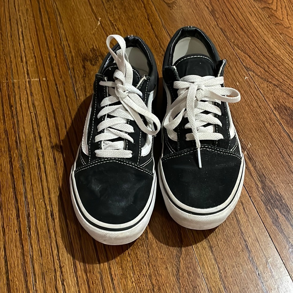 Vans Old Skool Platform Black White Sneakers Women’s Size 7.5 Pre Owned
